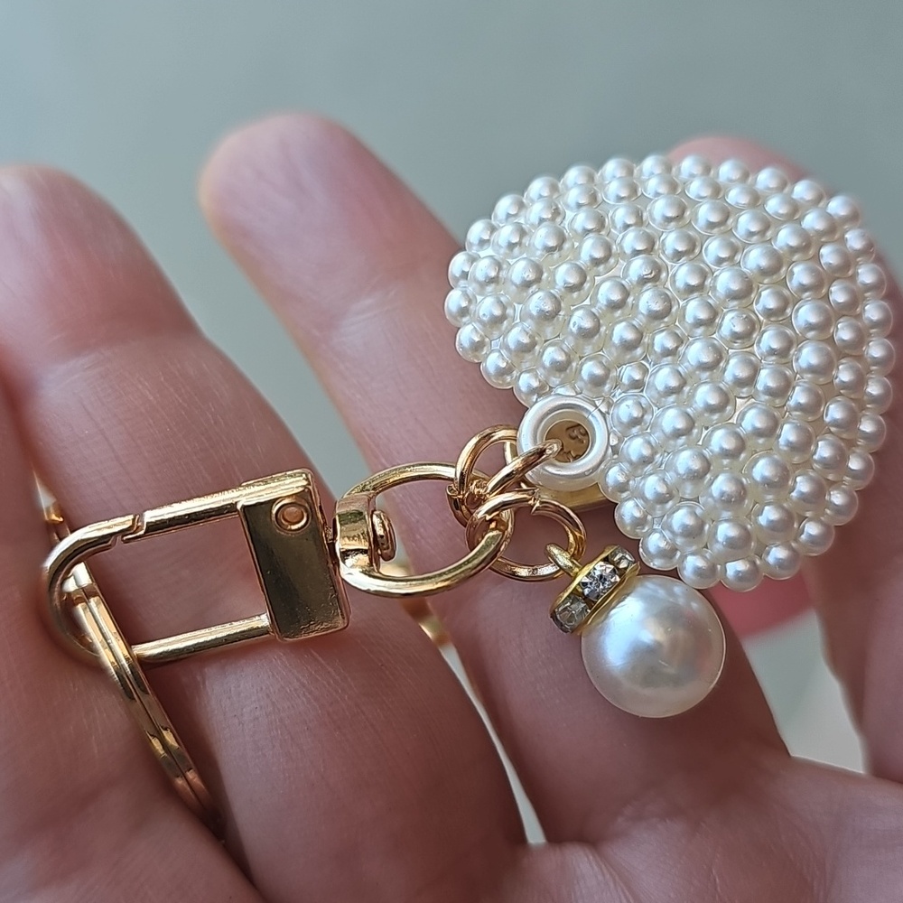 Elegant Heart Pearl Keychain, Bag Charm, Pendant, Car Key Accesories Valentines - Picture 6 of 6
